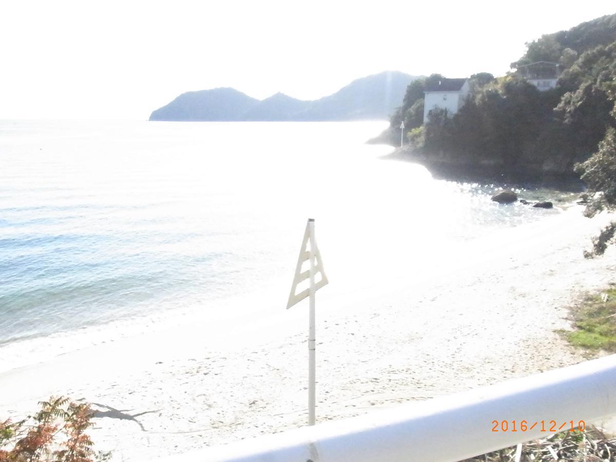 Oyajino Umi Bed and Breakfast Naoshima Εξωτερικό φωτογραφία